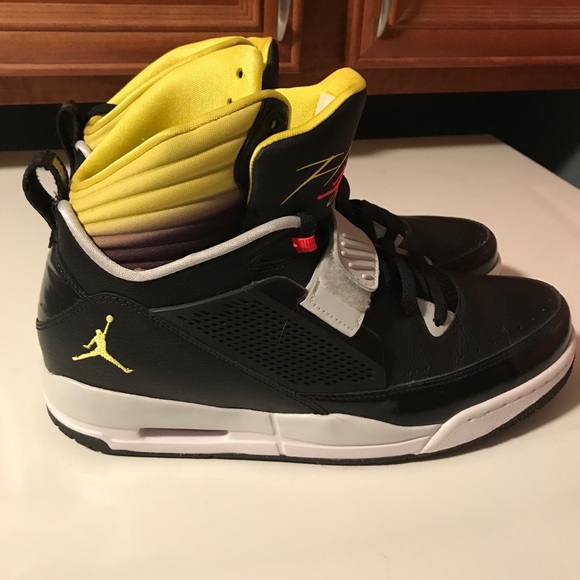 Jordan’s - Picture 2 of 6